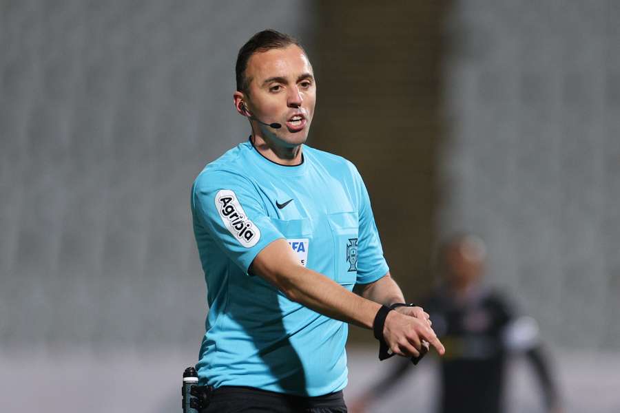 O Desportivo de Chaves - Benfica estará a cargo de João Pinheiro