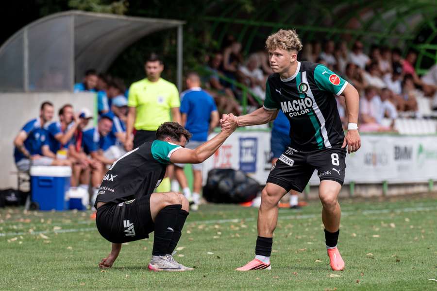 Tadeáš Husár má za sebou seniorský debut. Tadeáš Husár má za sebou seniorský debut.