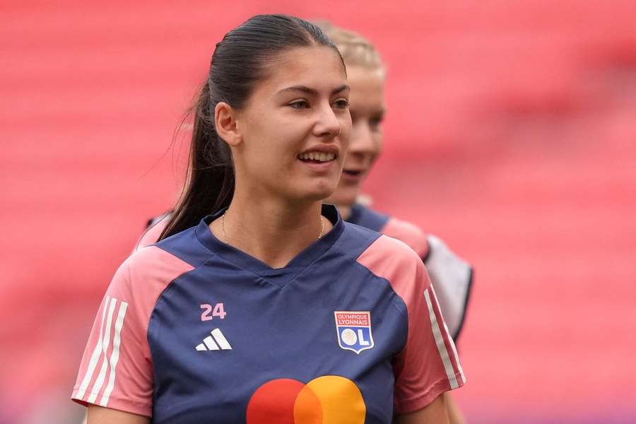 Alice Marques com as cores do Lyon