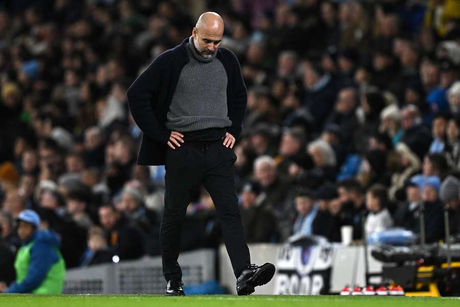 Pep Guardiola está vendo o rendimento de seu time despencar