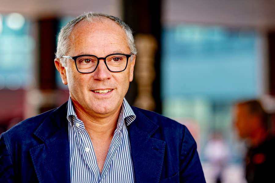 Domenicali da su 'ok' a dos GP en Oriente Medio Domenicali da su 'ok' a dos GP en Oriente Medio