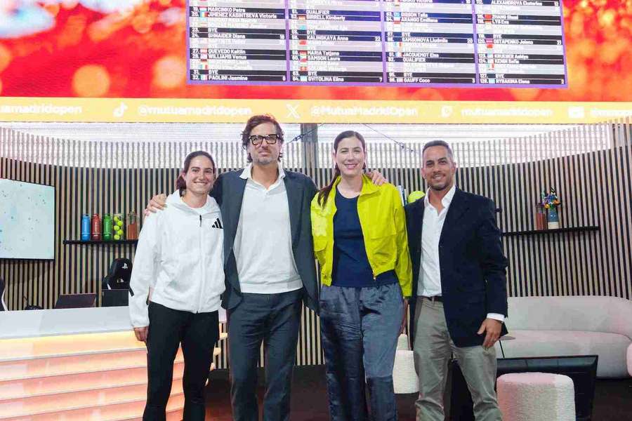 Feliciano López y Garbiñe Muguruza, en el centro de la imagen