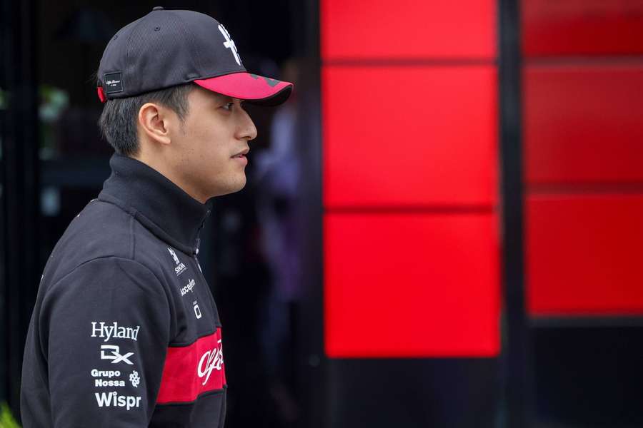 Zhou Guanyu prorrogou seu contrato com a Alfa Romeo