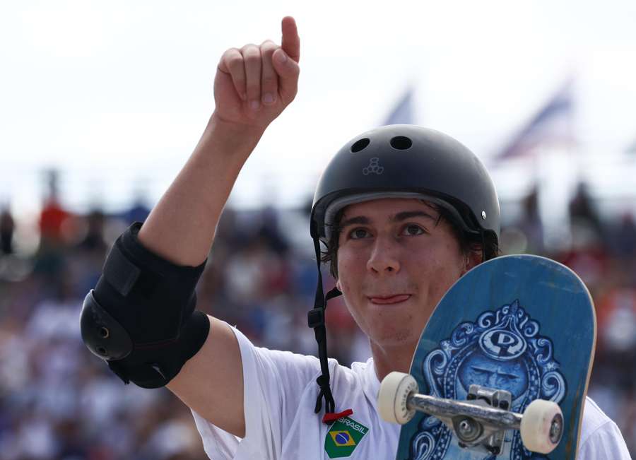 Luigi Cini ficou em 7º lugar na final do skate park em Paris