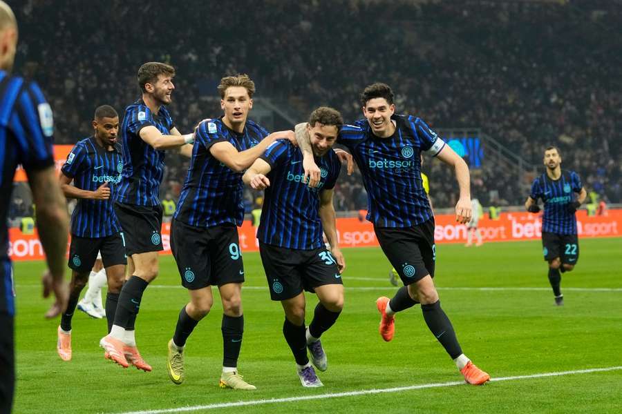 Inter celebrate