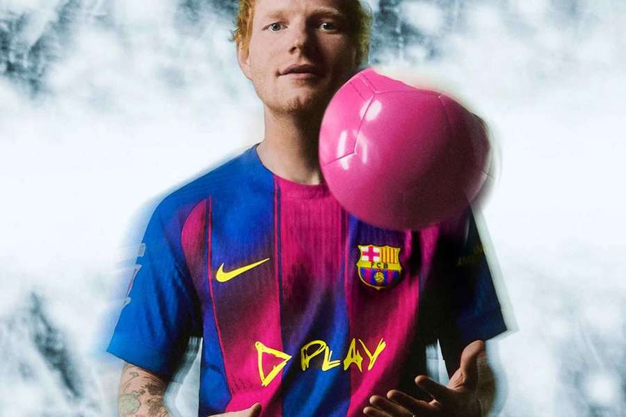 Ed Sheeran se apropia de la camiseta del Barça para El Clásico