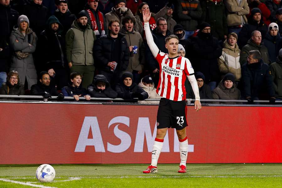 Guess who's back in the Eredivisie Team of the Week: Joey Veerman.