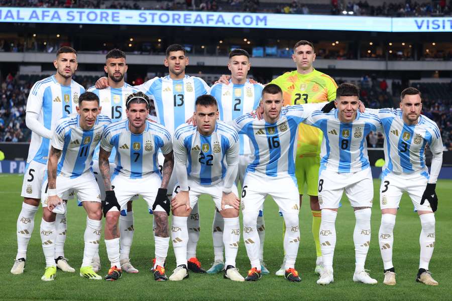 Sem Messi, esse foi o elenco titular da Argentina contra El Salvador