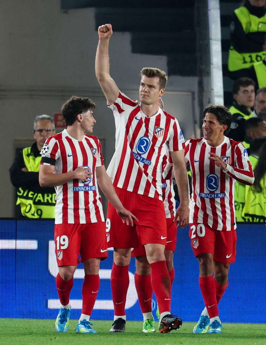 Sorloth fez o gol da vitória do Atlético de Madrid no Camp Nou