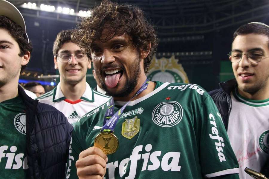 Scarpa está de malas prontas para o futebol inglês após sucesso no Palmeiras