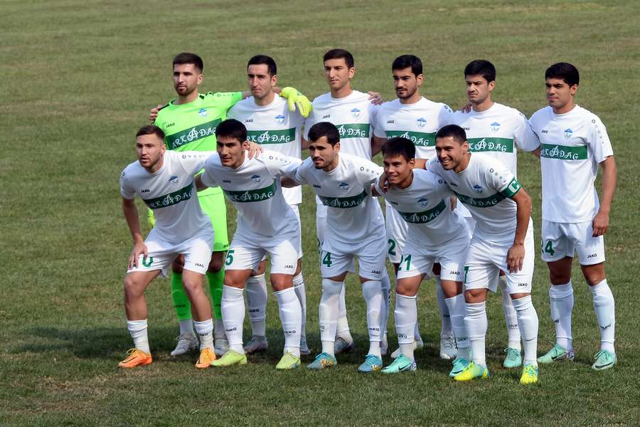 Un equipo para la historia en Turkmenistán.