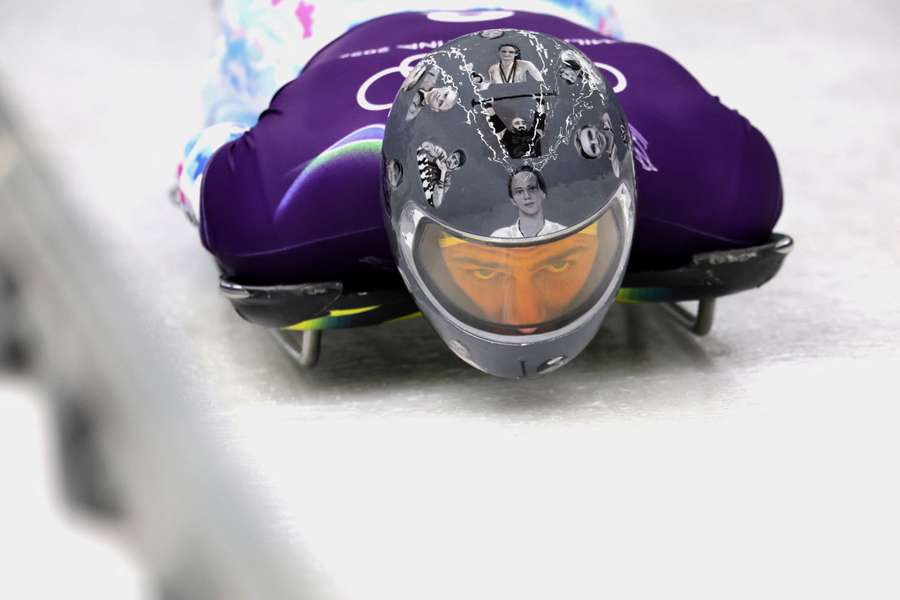 Heraskevyč nemůže s touto helmou závodit.