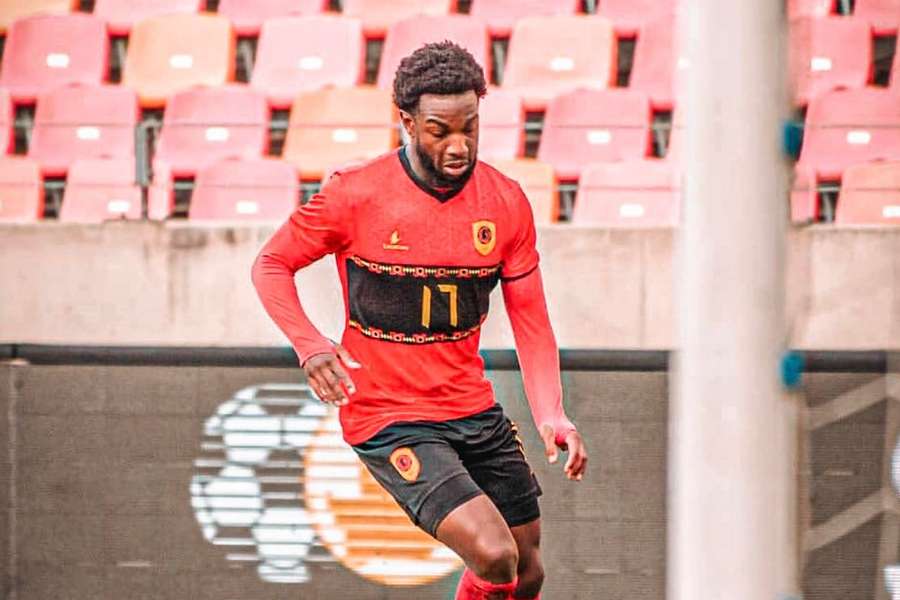 Sandro Cruz é internacional por Angola