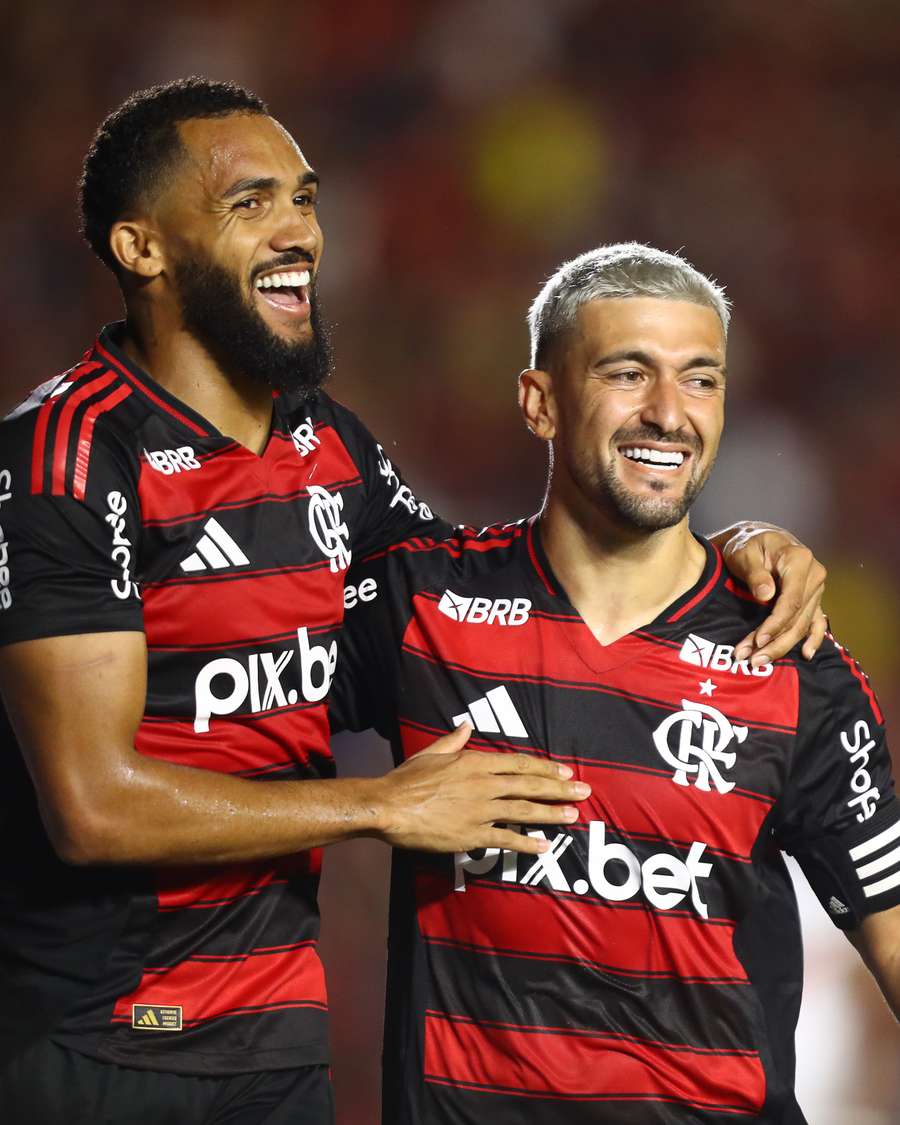 Juninho e Arrascaeta marcaram em Portuguesa-RJ 0x5 Flamengo Juninho e Arrascaeta marcaram em Portuguesa-RJ 0x5 Flamengo
