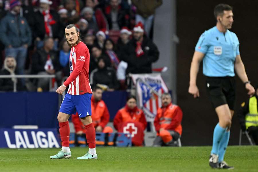 Soyncu fue expulsado en su último partido con el Atlético de Madrid