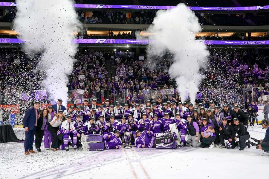 Minnesota obhájila loňský triumf.