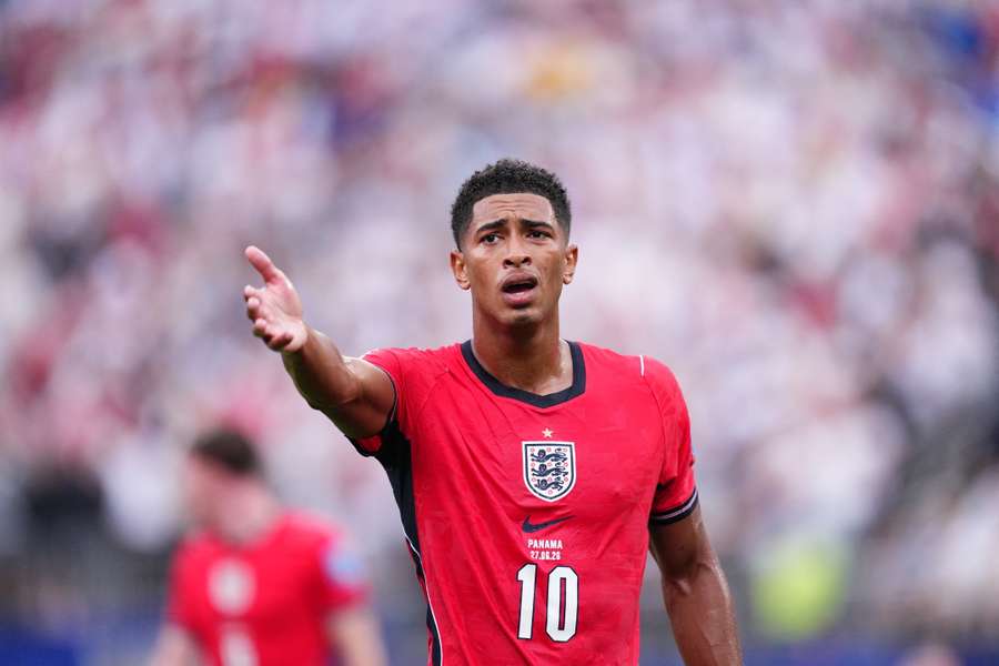 Inglaterra impede Bellingham de responder pergunta sobre Vini Jr. em zona mista da Copa