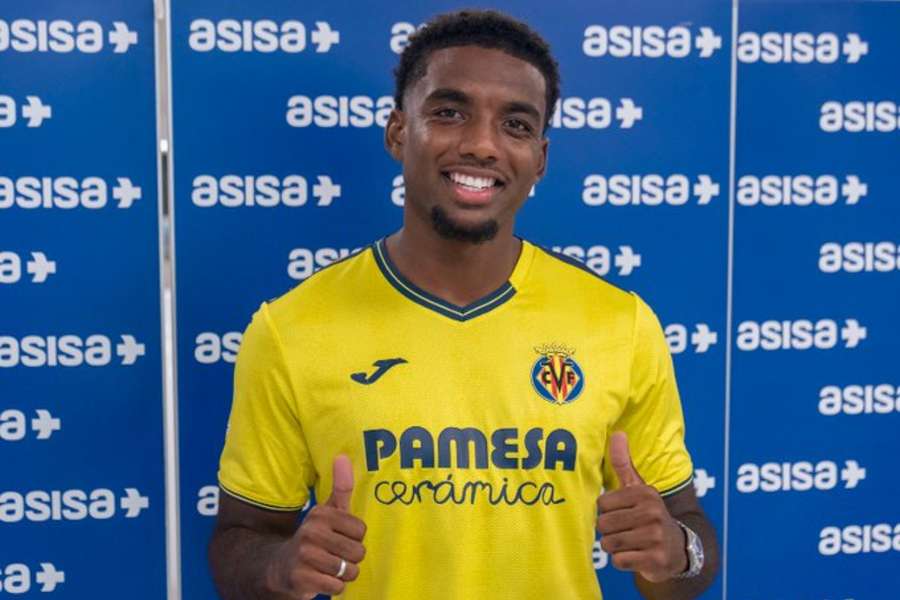 Logan Costa oficializado pelo Villarreal