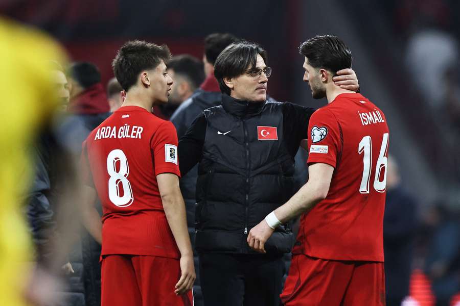 Montella (M.) pflegt ein gutes Verhältnis zu seinen Spielern