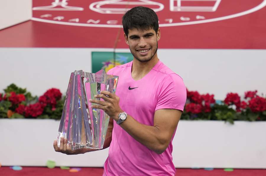 Alcaraz wint Indian Wells en is weer nummer 1 van de wereld