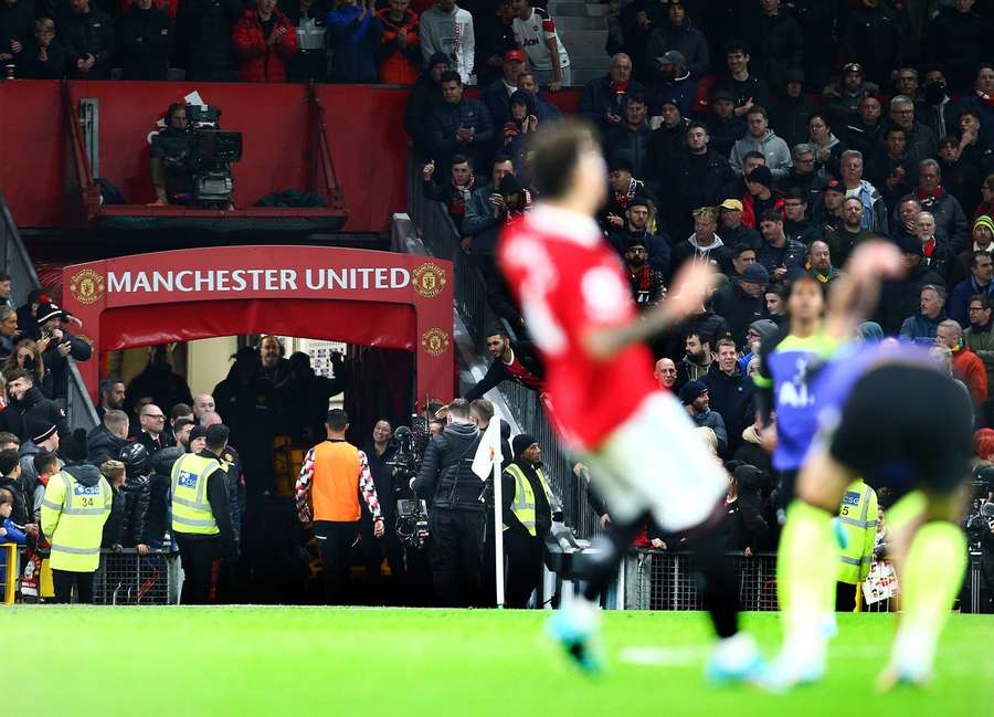 Ronaldo walks down the tunnel after refusing to come on as a substitute against Tottenham