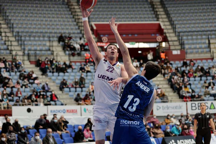 Sergio de la Fuente em ação pelo Valladolid