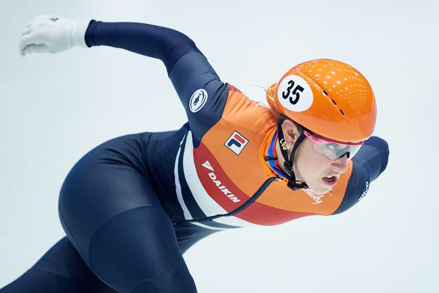 Schulting blijft concurrentie voor en prolongeert titel op 1500 meter bij EK shorttrack