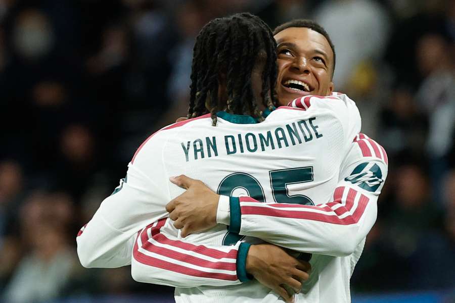 Le Real Madrid fait plier Leipzig avec des bijoux de Mbappé et Diomandé