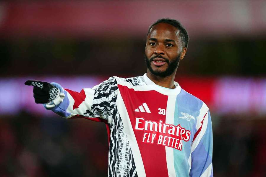 Raheem Sterling rescindiu com o Chelsea