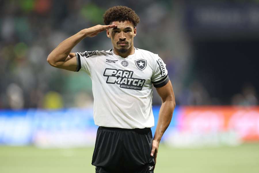 Adryelson, personagem do traumático jogo contra o Palmeiras no ano passado, fez o terceiro do Botafogo em 2024