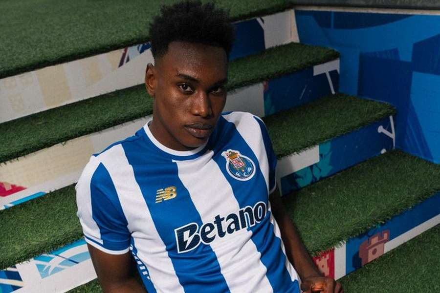 FC Porto apresenta o novo equipamento para 2025/26 | Flashscore.pt