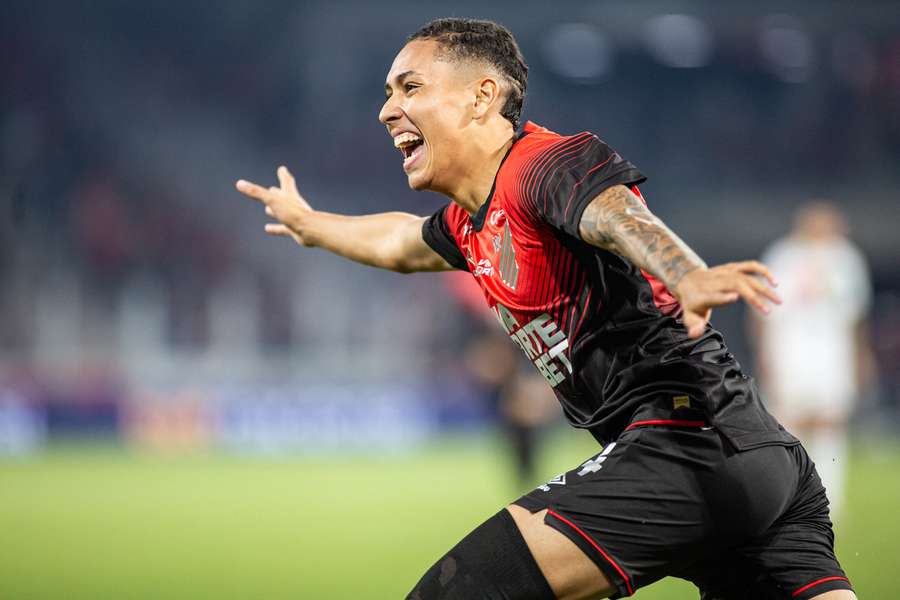 O Athletico-PR conseguiu a classificação em sua casa