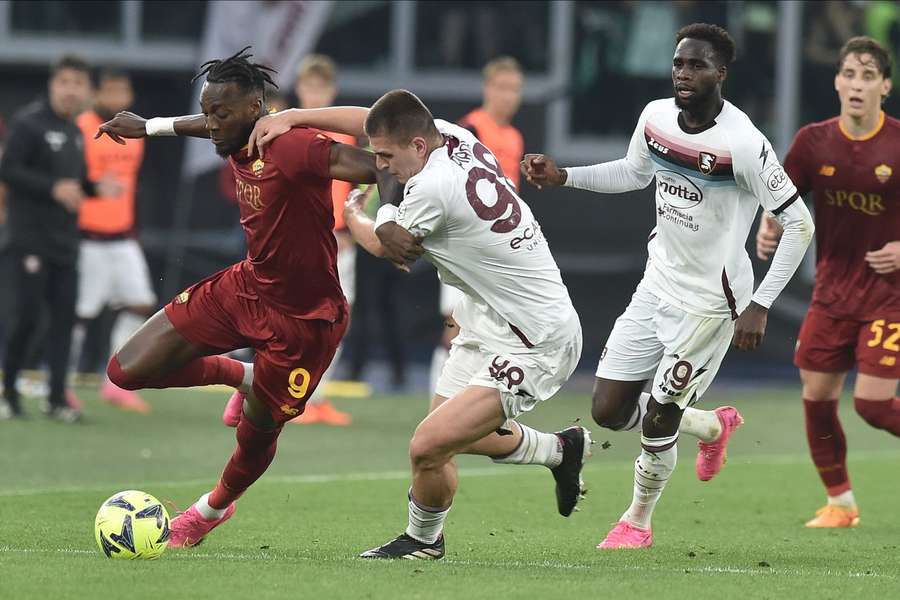 Roma, doar egal cu Salernitana