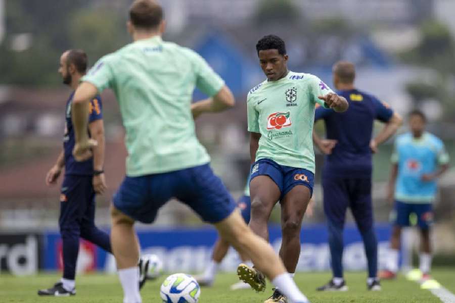 Portugal 2 x 0 Islândia  Eliminatórias da Eurocopa: melhores momentos