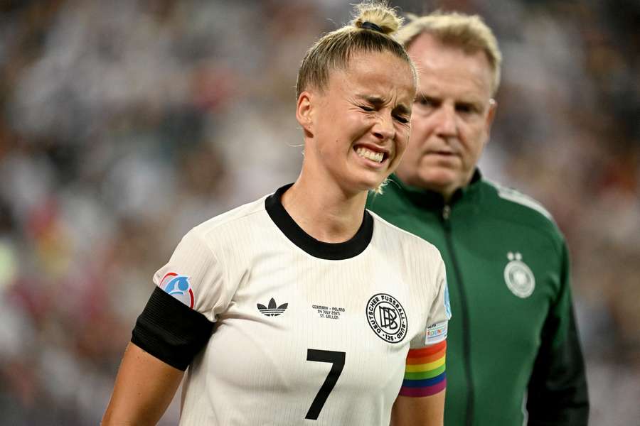 Giulia Gwinn ist nach der Verletzung sehr "niedergeschlagen".