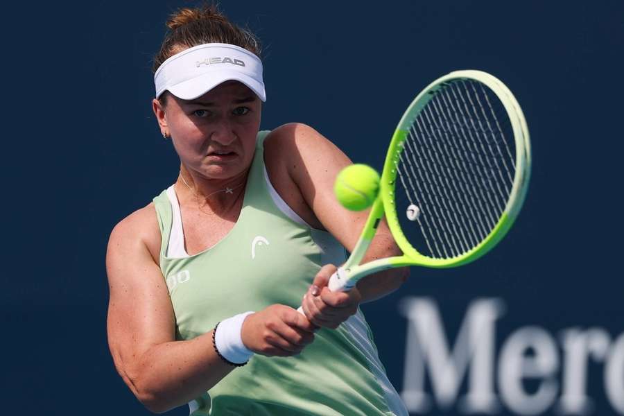 Barbora Krejčíková se v Pekingu vážně zranila.