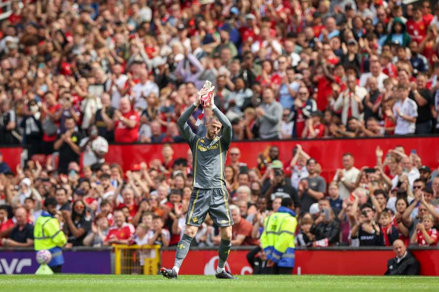 Fiorentina's David de Gea applauds Man United fans during a Pre-Season Friendly at Old Trafford Fiorentina's David de Gea applauds Man United fans during a Pre-Season Friendly at Old Trafford