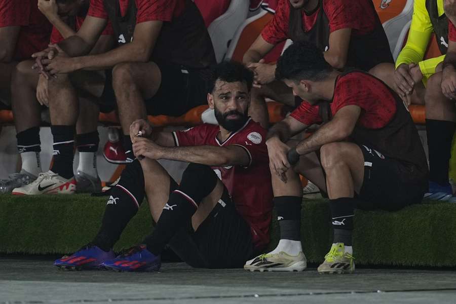 Mohamed Salah aan de kant tijdens Egypte-Ghana