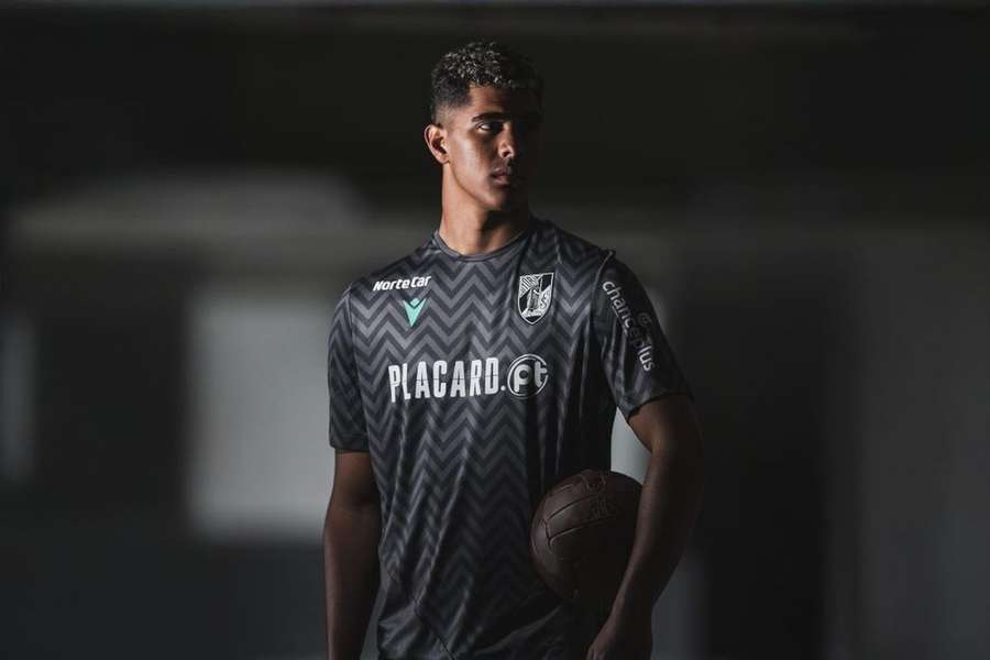 Juan Castillo com a nova camisola