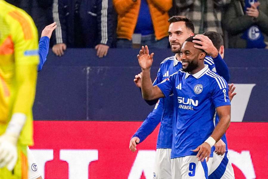 Kenan Karaman und Moussa Sylla beim Spiel gegen den 1. FC Nürnberg.