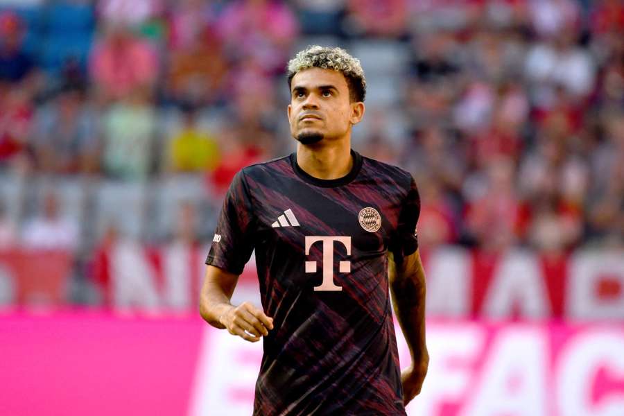 Luis Díaz deve fazer sua primeira partida oficial pelo Liverpool