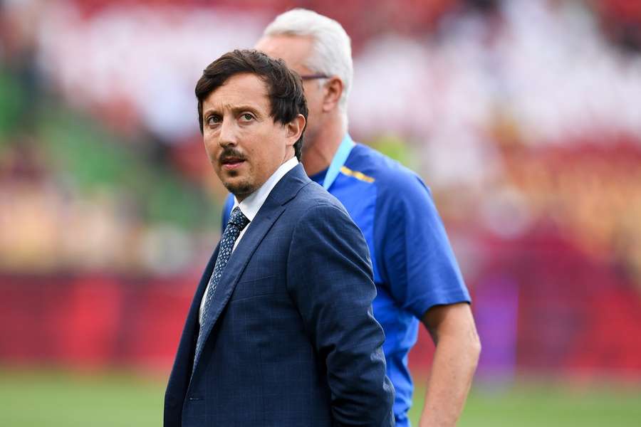 Longoria à margem do jogo com o Metz no mês passado