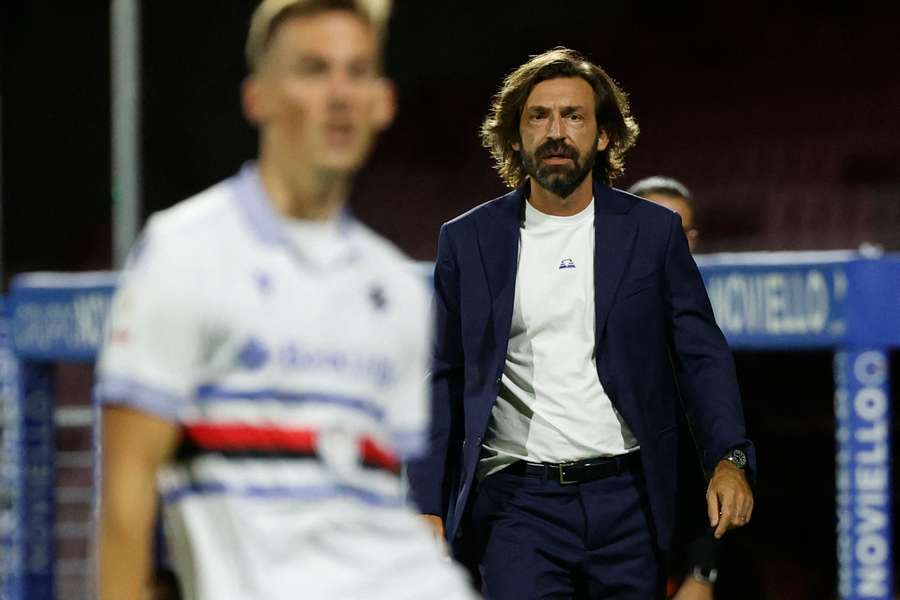 Pirlo elimina il Como dopo i calci di rigore