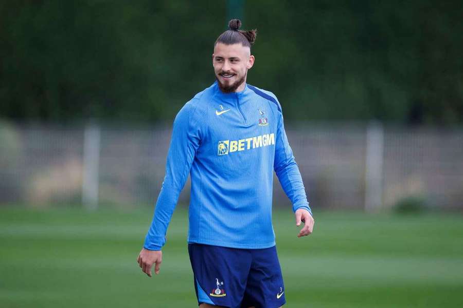 Radu Drăgușin la antrenamente
