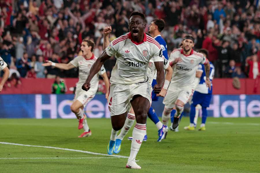 El Sevilla espera alejarse del descenso