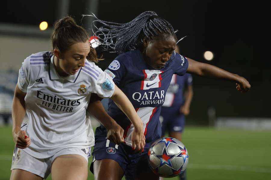 Au Stade Alfredo Di Stéfano, le PSG affrontait le Real Madrid ce mercredi après-midi. Les Parisiennes rentrent à Paris avec un point. 