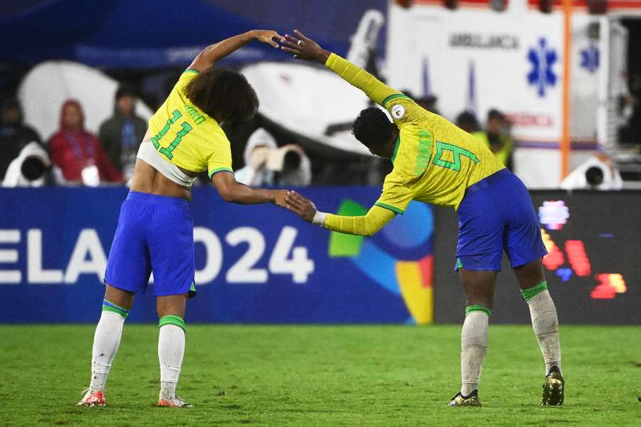 Brasil logra una sufrida victoria ante la Vinotinto.