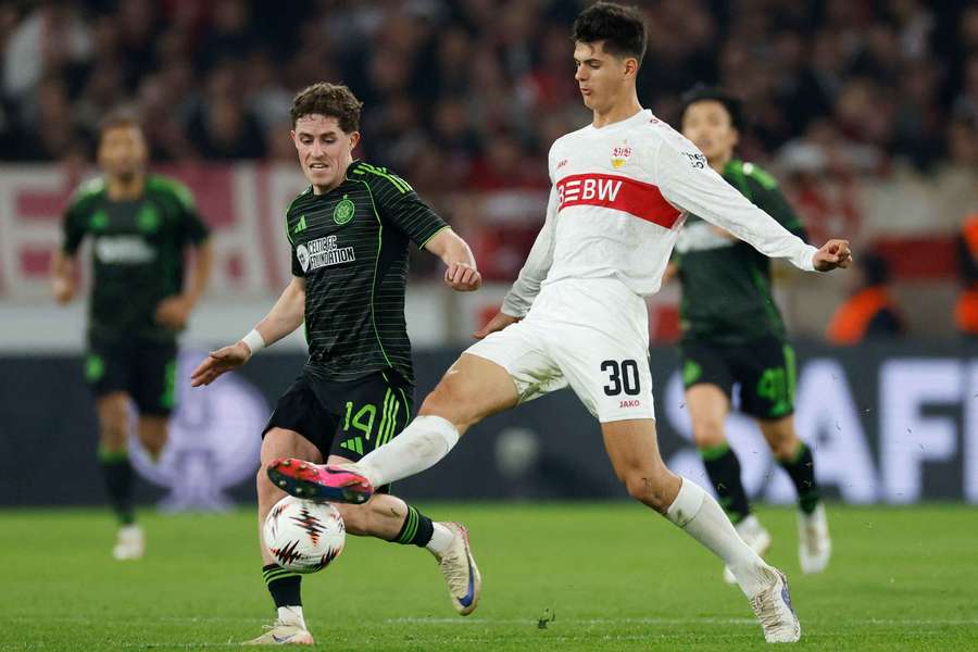 Stuttgart's Chema Andres battles for the ball with Celtic's Luke McCowan
