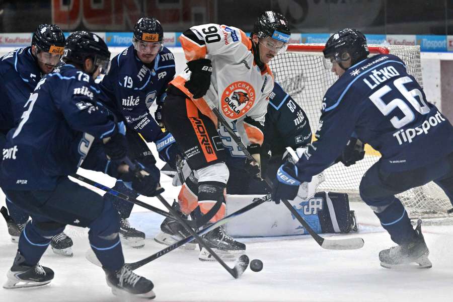 Slovan uspel na ľade Michaloviec. Slovan uspel na ľade Michaloviec.