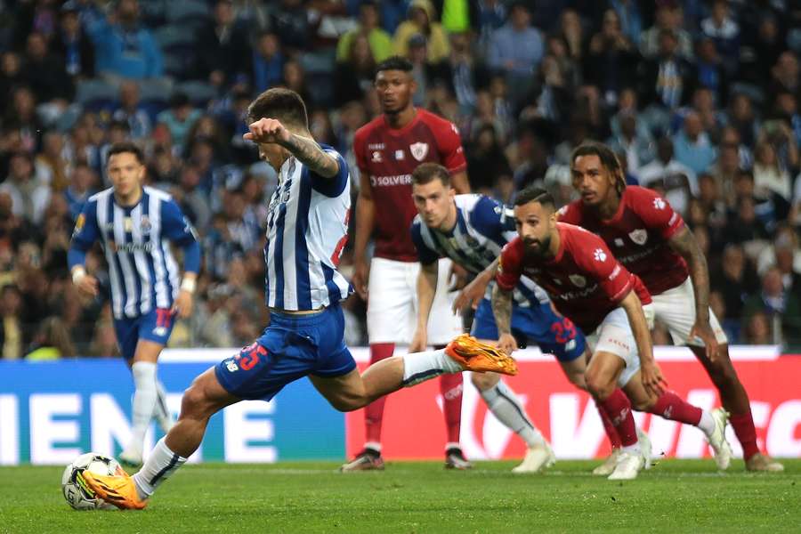 Otávio marcou cinco golos e fez sete assistências